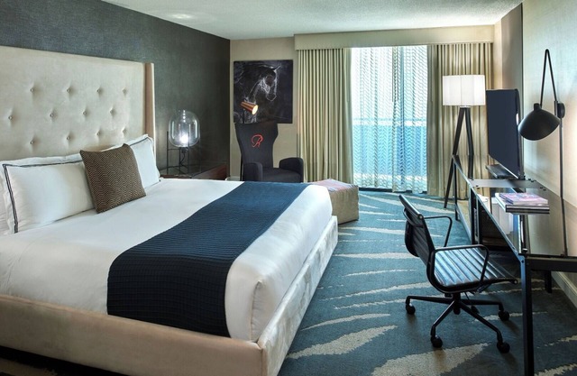 Stylish Suites w/ Sophisticated Living Spaces in Downtown Boston!