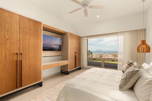 Stylish Summer 2BR Retreat w Pool & Beach Access