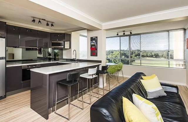 Staywest D74: retiro elegante a pie de SCGH