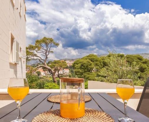 Stylish two bedroom apartment&garage parking place