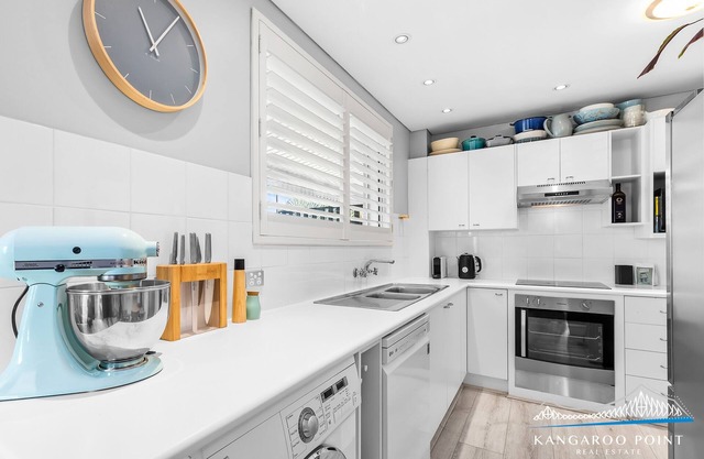 Stylish Two Bedroom Unit in Ascot