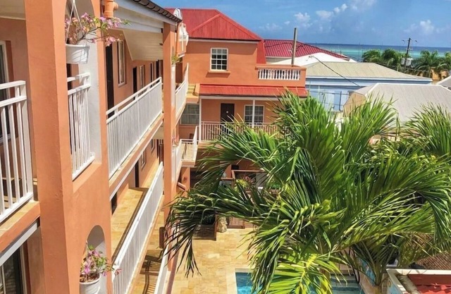 Stylish Urban Getaway Steps from Dining, Shopping, and Christiansted’s History