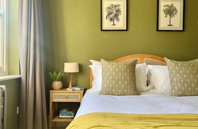 Stylish Victorian Home - Central Frome - Sleeps 8
