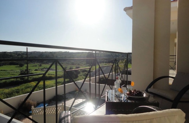 Villa elegante con piscina
