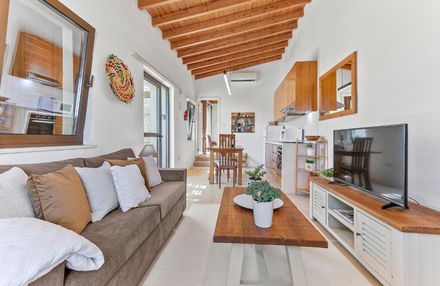 Stylish Village Stone-House, with Private Plunge Pool