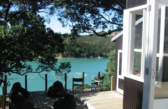 Elegante refugio frente al mar: ¡espectaculares vistas de 180 grados!