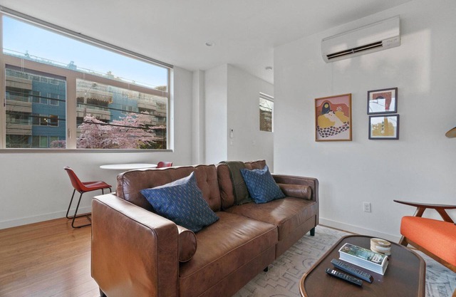 Stylish Westlake 2BR, nr Shopping & Entertainment, by Blueground