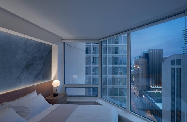 Stylish Yorkville Gem | Prime Location, Comfort & Modern Amenities