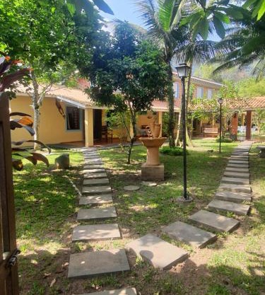 Suítes Quintal de Lázaro 1