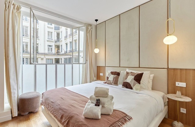 Sublime 3 Bedrooms Apartment Center of Paris