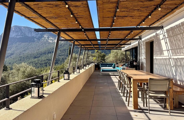 Sublime architect-designed villa in the heart of nature