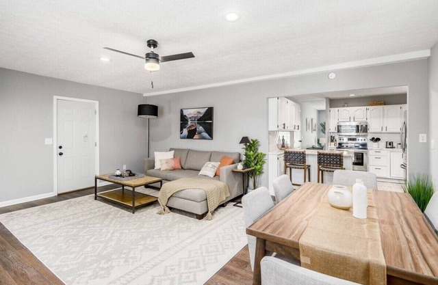 Suburban oasis perfect for families & groups
