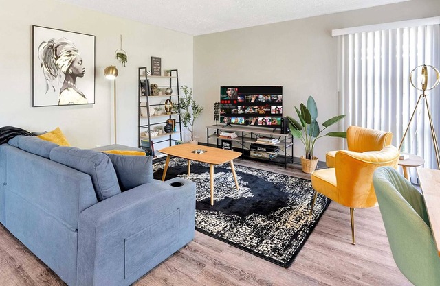 Suburban Retreat, Cozy & Quiet
