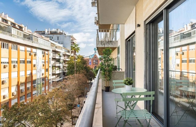 Succeed Campo Pequeno Apartments