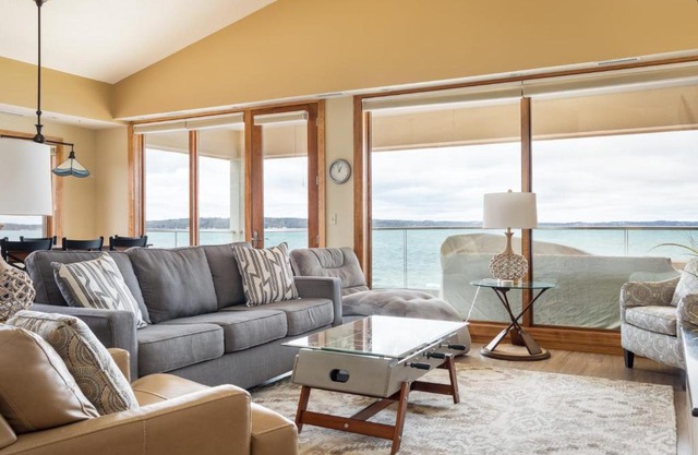 Sugar Beach Villa 3004 Luxury Beachfront Condo