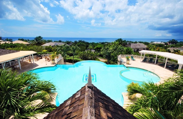 Sugar Hill - Frangipani by Blue Sky Luxury