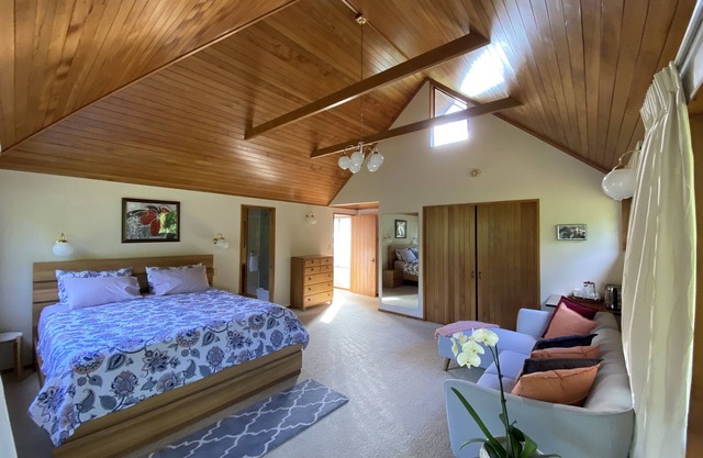 Suitable for Romantic/family holiday in a mesmerising quiet natural surroundings