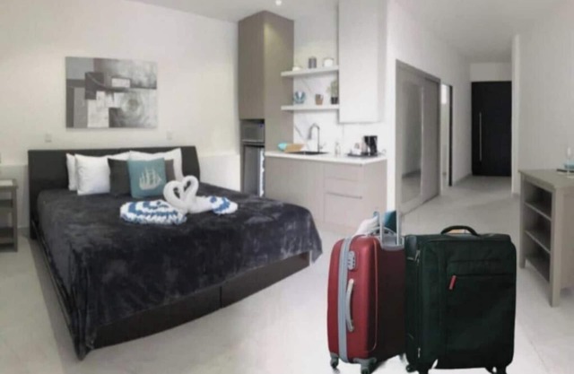 Suite 1 - 4 Hotel VOS 4 Pool Level Suites