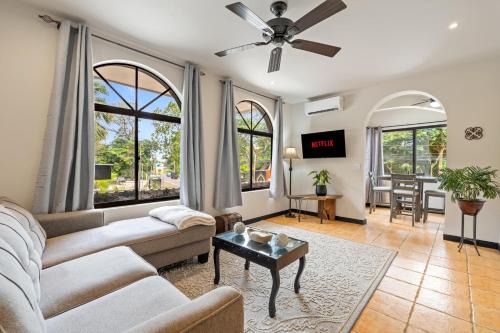 Suite 2 Howler - Beach & Pool Condo with 2 BR