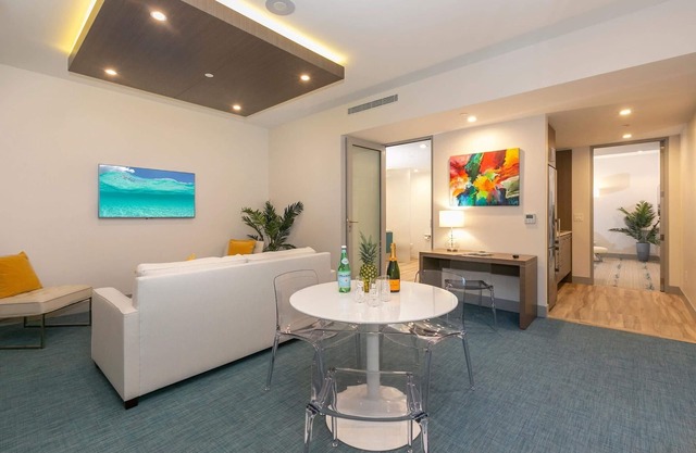 Suite 2