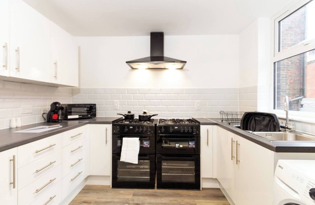 Suite 4: Trendy Spot in Oldham City Centre