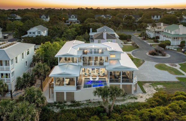 Suite Beach Tybee | Amazing Views, Private Pool, Rooftop Deck