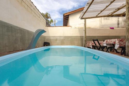 Suite Ilhabela passos da praia