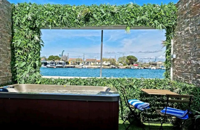 Suite jaccuzzi en camargue