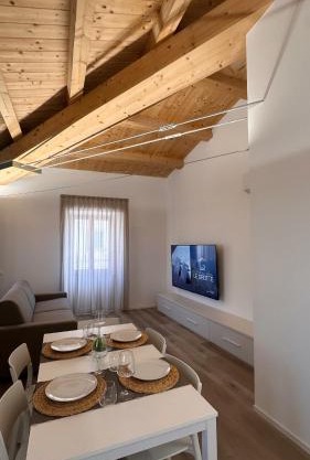 SUITE Rosso Conero - Le Grotte Rooms And Apartments