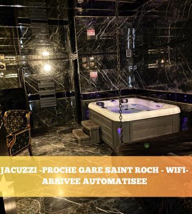 Suite Versace