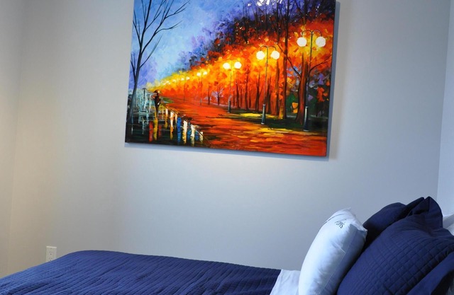 Suite with closed bedroom and sofa bed on the rue Principale (Le Chic-urbain)