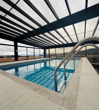 Suite with pool condominium Torres de Almería