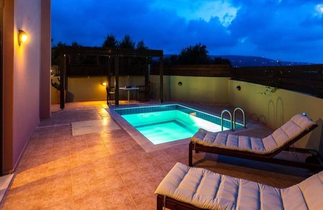 Suite With Private Pool