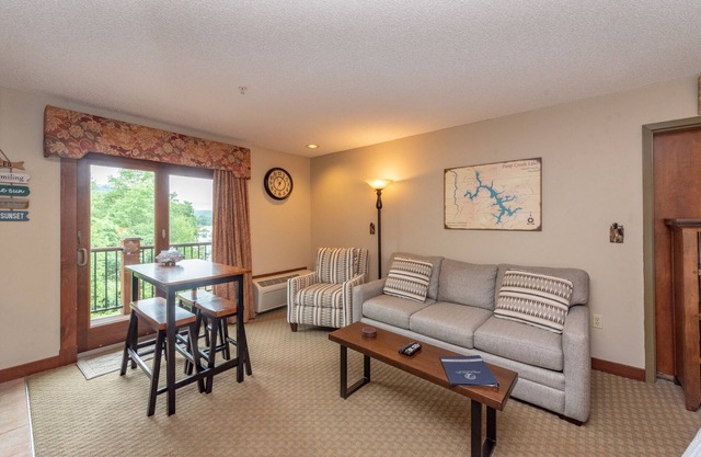 Suites at Silver Tree: A213 Studio Lake View