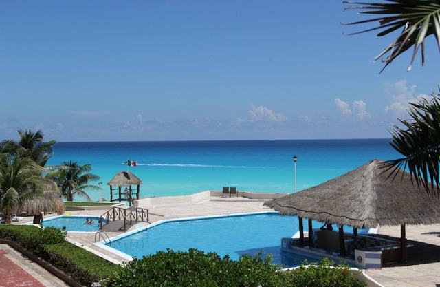 Suites Brisas Cancun