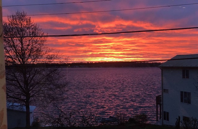 Summer 2024 is Open -- Lake George Home Sleeps 10