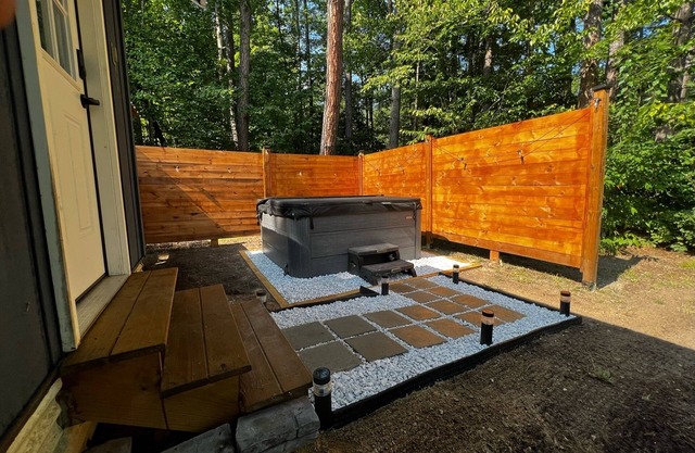 Summer Cabin: Nearby Lakes, Dog Friendly & Private Hot Tub