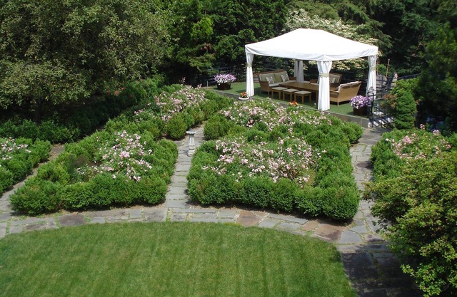 Summer, FURNISHED: CENTRAL WESTPORT ESTATE, 60' pool: 2 mins to beach/town/train