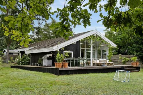 Summer House Near Hornbæk Beach