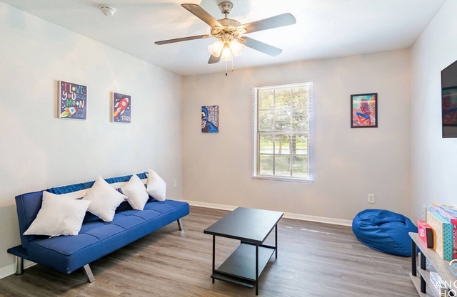 Summer Lakes 15 Min from Beach | Laptop Workspace!