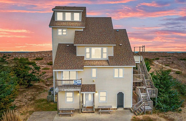 SUMMER SAVINGS - Oceanfront Dog Friendly w/ Pool, Hot Tub, Game Room, Cargo Lift