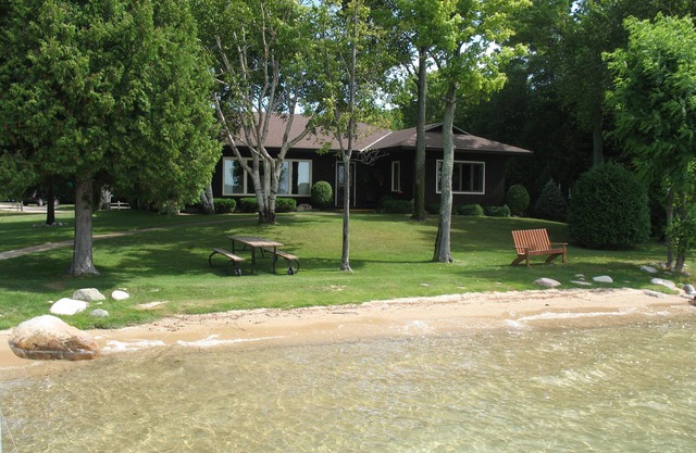 Summer Season -45 day min.-Walloon Lake home for Rent