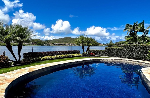 Summer Special Executive Home - Pool, Spa, AC, Minutes to World Class Beaches