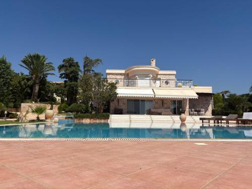 Summer villa Levon