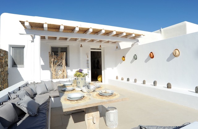 Villa de verano con un toque artístico cerca de Panormos