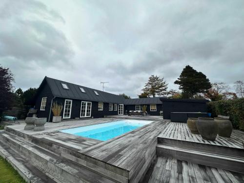 Summerhouse w pool finest