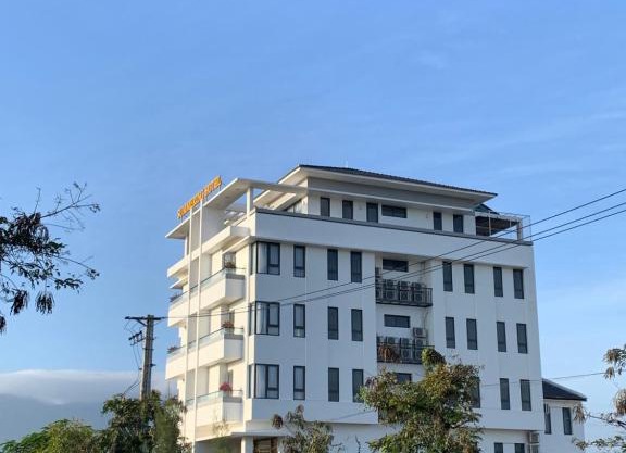 Summering Hotel