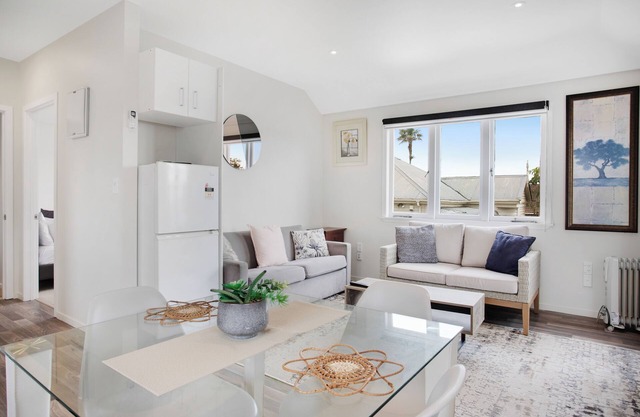 Summerside Loft with Air-con