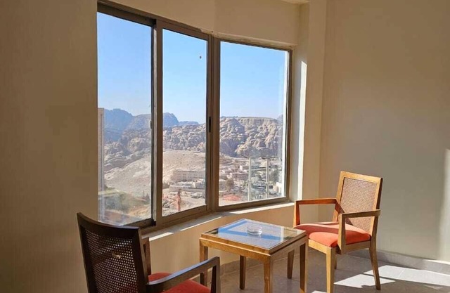Summit Hotel