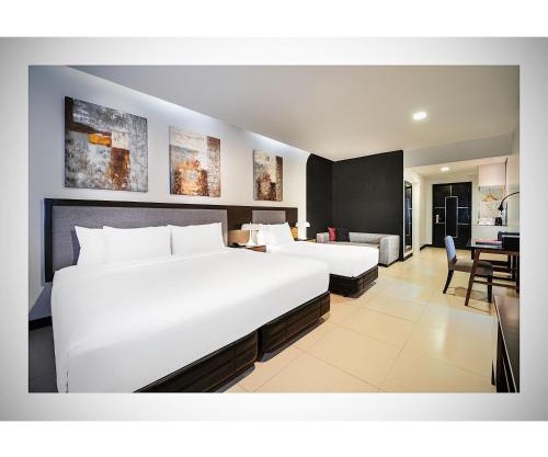 Summit Hotel Magnolia
